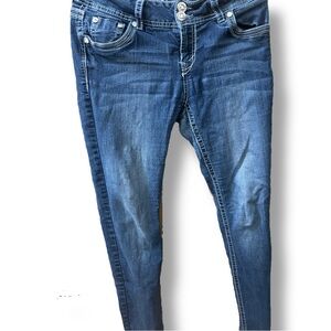 Super Cute y2k Straight-Legged Denim Wallflower Jeans!